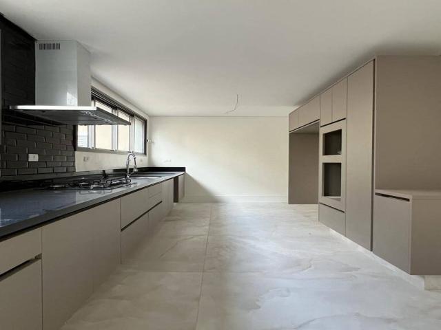 # - Casa para Venda em Barueri - SP - 3