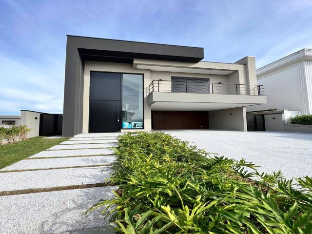 #10 - Casa para Venda em Santana de Parnaíba - SP - 1