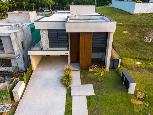 #76 - Casa para Venda em Santana de Parnaíba - SP