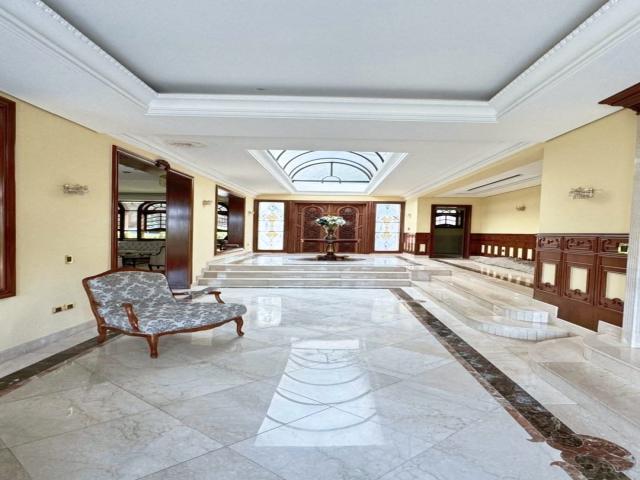 #81 - Casa para Venda em Santana de Parnaíba - SP