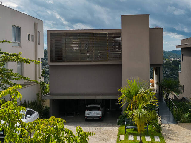 #84 - Casa para Venda em Santana de Parnaíba - SP